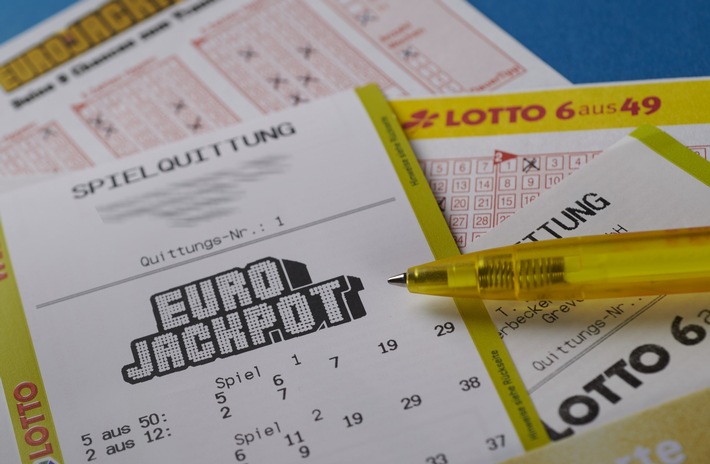 Millionentreffer bei Eurojackpot und LOTTO 6aus49 / Einzelgewinner im Rhein-Kreis Neuss und Spielgemeinschaft in NRW erhalten siebenstellige Gewinne