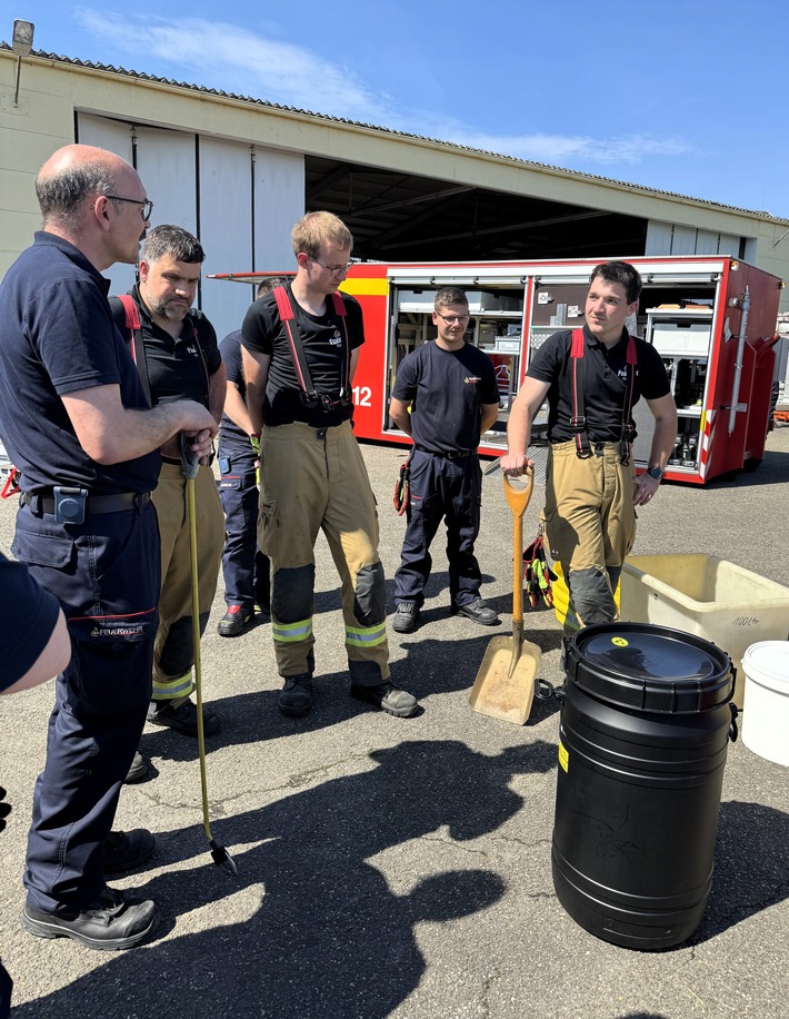 FW-OG: Atom und Chemie - Ortenauer Feuerwehren starten mit erstem kreisweiten ABC-Grundlehrgang