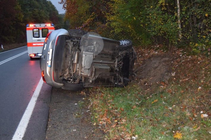 POL-PDKL: Nicht angepasste Geschwindigkeit führt zu Unfall