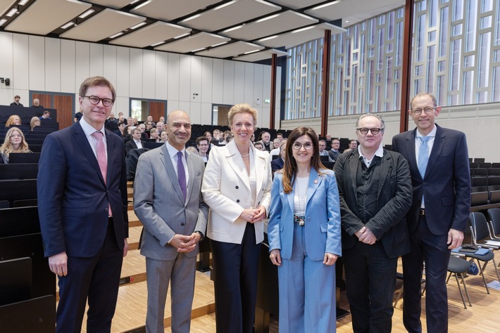 WiSo-Hochhaus nach Sanierung wiedereröffnet