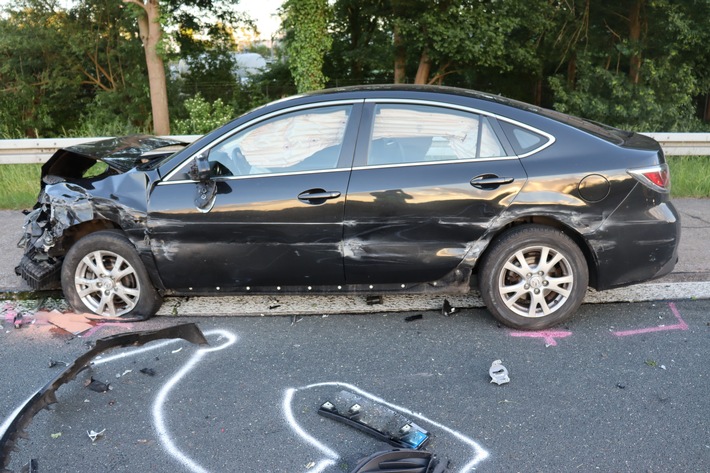 POL-MS: Unfall am Stauende - vier Personen leicht verletzt - über 60.000 Euro Sachschaden