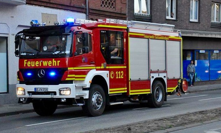 FW-GE: Feuerwehreinsatz in der Liebfrauenstraße in Schalke