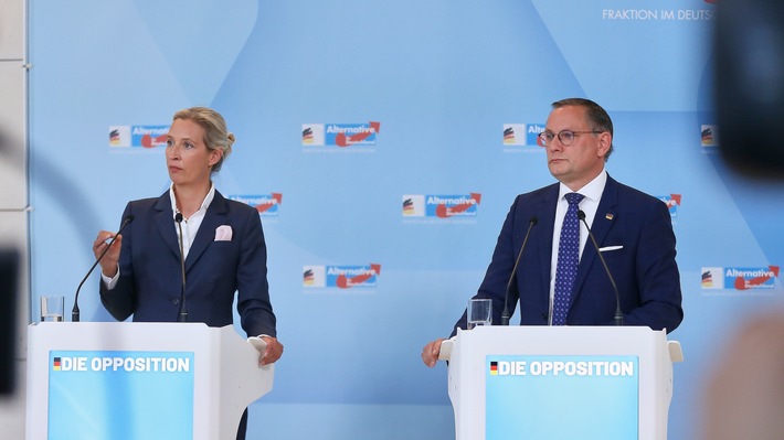 +++ Achtung Sperrfrist (Print, Radio und Online): 18.00 Uhr +++ARD-DeutschlandTREND: Mehrheit hält AfD für rechtsextrem, Verbotsverfahren umstritten