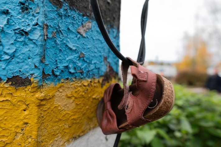 Rettung vor Tod und Zerstörung: SOS-Kinderdörfer bringen Kinder und Familien aus Charkiw in die Westukraine