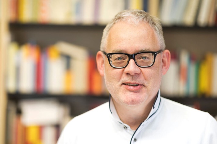 Politikpanel-Umfrage zu Musterung, Bundeswehr und Social Media