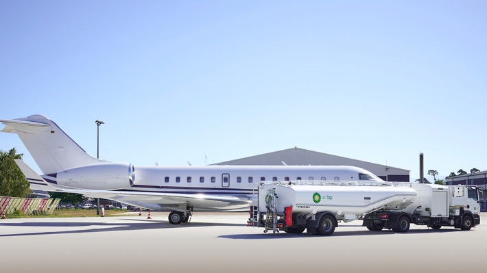 bp Pressemitteilung: Jubiläum bei Air bp - 100 Jahre Luftfahrtbetankung