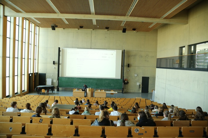 Fast normaler Semesterstart an der Universität in Koblenz