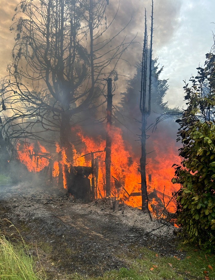 FW Stuttgart: Einsatzreicher Donnerstag für die Feuerwehr Stuttgart