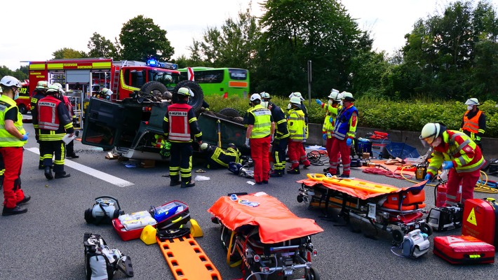 FW-DO: 22.08.2021 - Verkehrsunfall auf der BAB 40 Fahrtrichtung Bochum