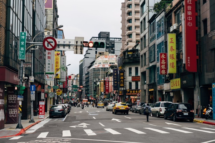 Inspiration aus China für den deutschen Autohandel / Blick auf die zukünftigen Produkt- und Marketingtrends mit dem Digitalexperten YesAuto