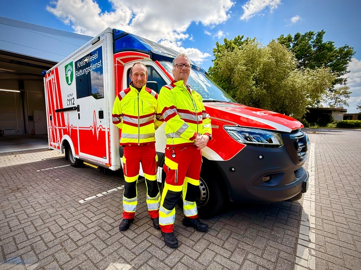 FW Dinslaken: Ein Jahr RTW Voerde 2 - starke Partnerschaft für die Region