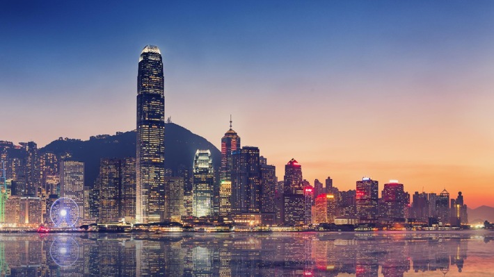 editorial-169884949-hong-kong-island-and-business-downtown-at-twilight-scene-2880x1620.jpeg