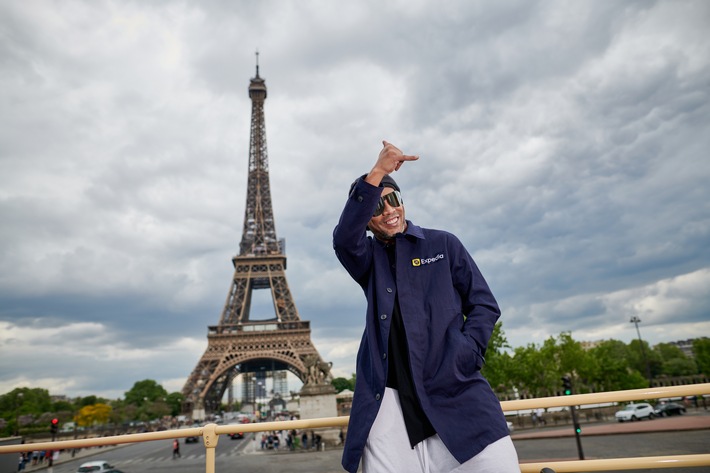 Zum UEFA Champions League Finale in Paris: Expedia lanciert exklusive City Tour mit Fußballstar Ronaldinho