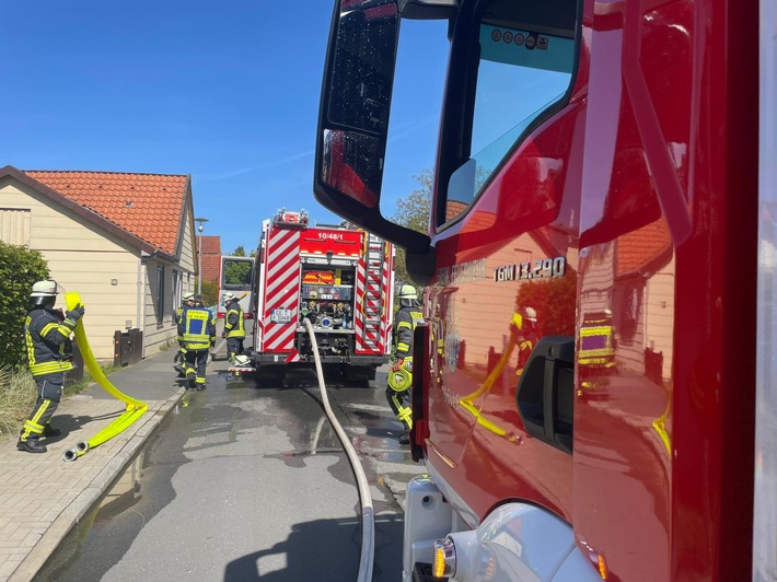 FW Celle: Brennende Hecke - sechs Einsätze bisher am Donnerstag