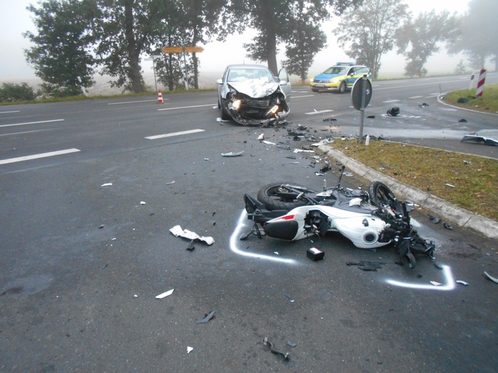 POL-ROW: Verkehrsunfall mit einem schwer verletzten Kradfahrer in Stemmen