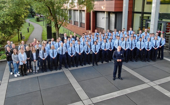POL-BN: Willkommen bei der Bonner Polizei - 89 neue Polizistinnen und Polizisten