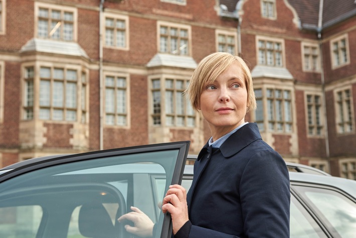 Drehstart für ZDF-Zweiteiler "Tod im Internat" mit Nadja Uhl, Hanno Koffler und Joachim Król (FOTO)