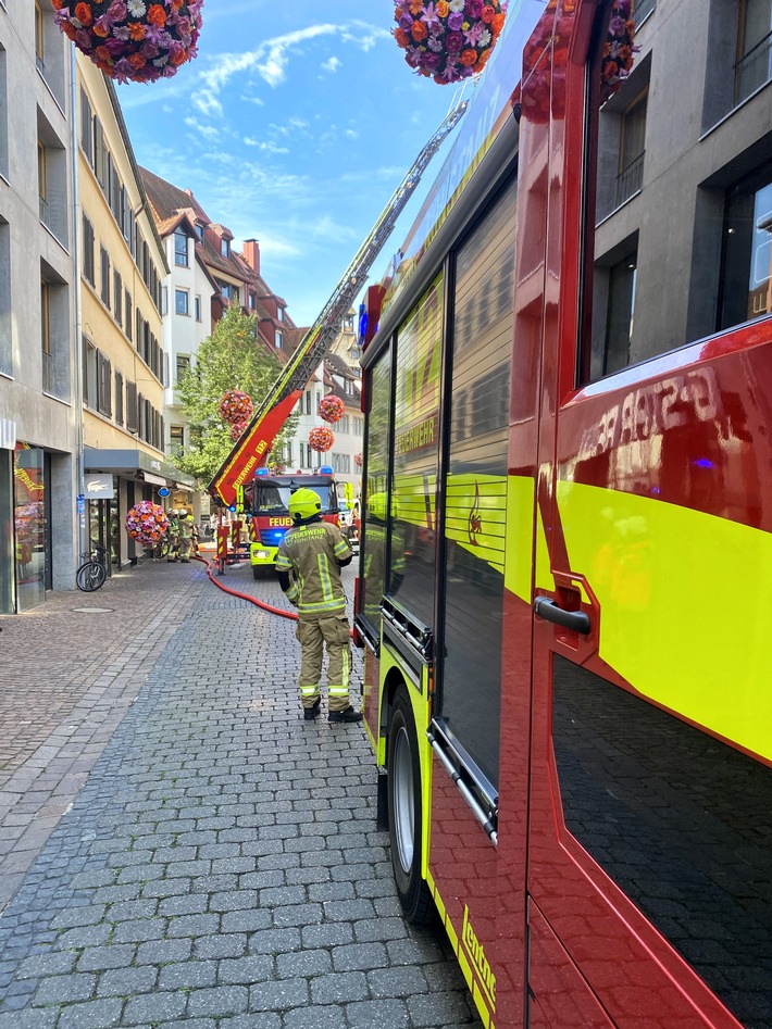 FW Konstanz: Wohnungsbrand in Konstanzer Altstadt