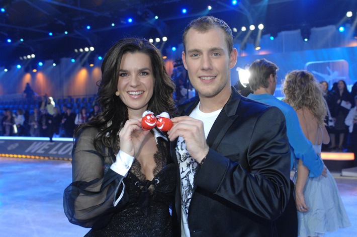 RED NOSE DAY 2007 - Katarina Witt und Oliver Petszokat