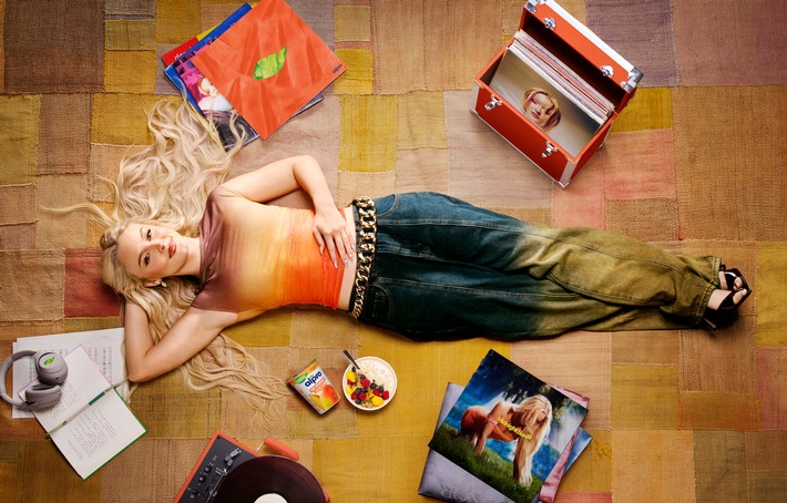 "5 Wichtige Nährstoffe in pflanzenbasierten Produkten" / - Alpro startet Kampagne in Partnerschaft mit Popstar Zara Larsson