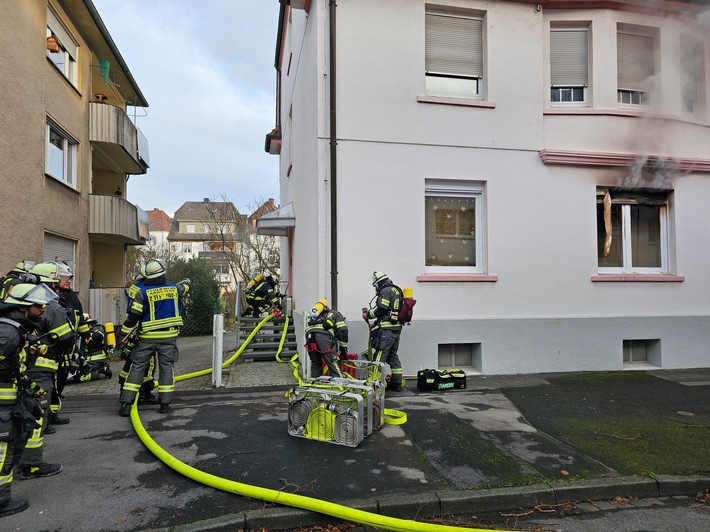 FW-AR: Brand einer Wohnung konnte schnell gelöscht werden