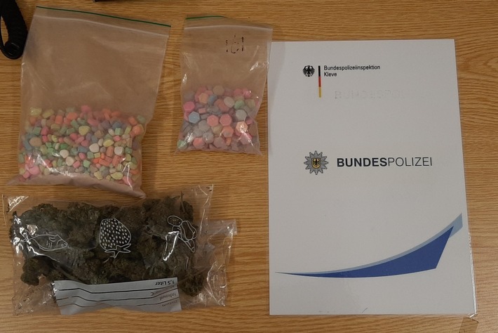 BPOL NRW: Fahndungserfolg der Bundespolizei; 22-jähriger Niederländer mit 280 Gramm Ecstasy-Tabletten und 40 Gramm Marihuana auf der Autobahn A 3 bei Emmerich festgenommen