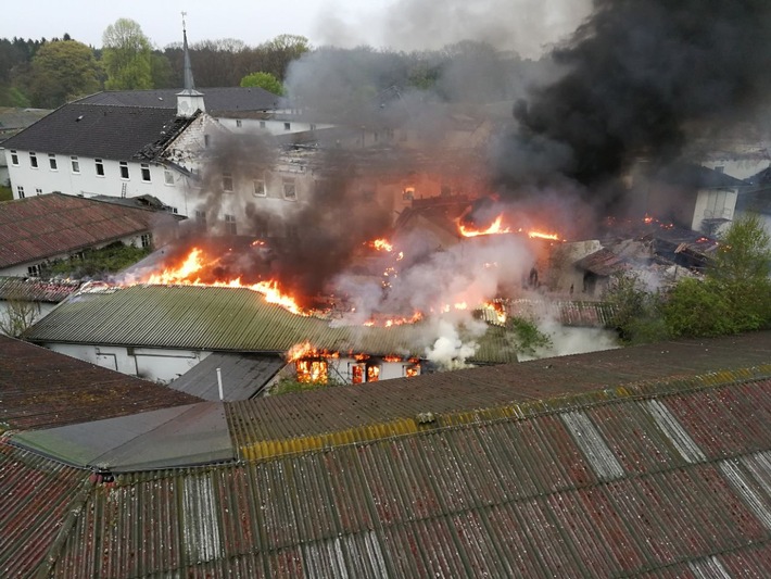 FW-MG: Feuer im ehemaligen Hospital des JHQ
