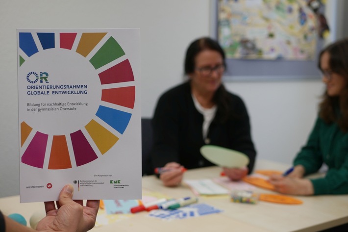 Globale Verantwortung im Unterricht: Kultusministerkonferenz und Bundesentwicklungsministerium legen neuen Orientierungsrahmen Bildung für nachhaltige Entwicklung vor