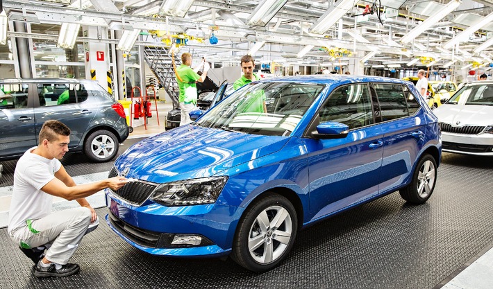 SKODA im November auf Rekordkurs - Gesamtjahr 2014 mehr als 1 Million produzierte und verkaufte SKODA Automobile (FOTO)