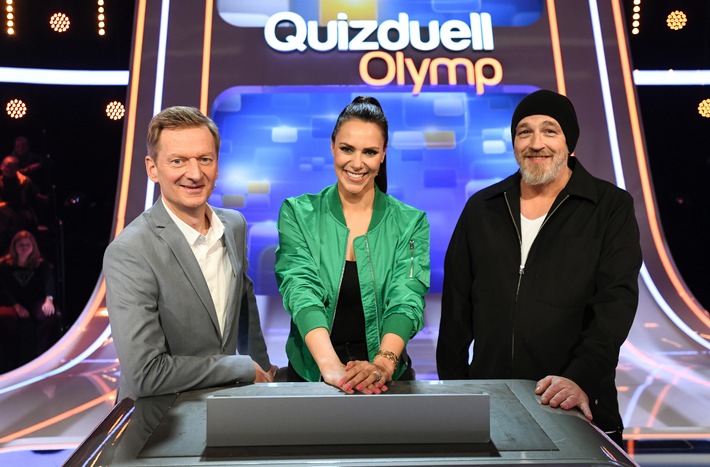 Mit einer Portion Unsinn gegen den Olymp: Michael Kessler und Torsten Sträter bei Esther Sedlaczek / "Quizduell-Olymp" am Freitag, 28. April, 18:50 Uhr im Ersten