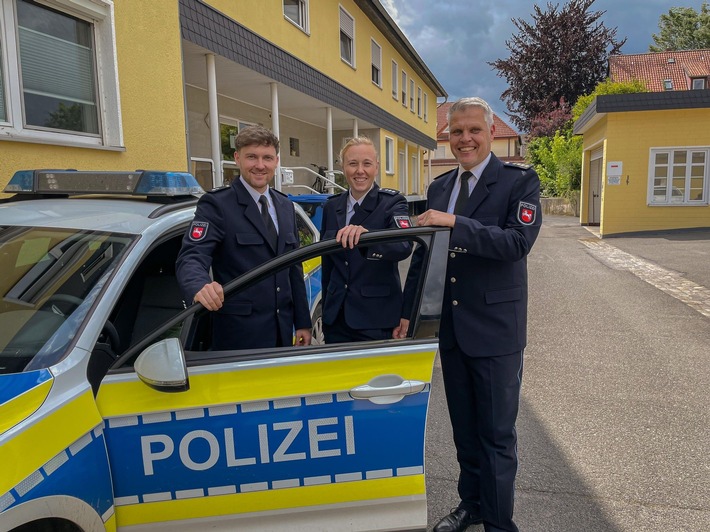 POL-HI: Leitungswechsel beim Polizeikommissariat Elze - Polizeioberkommissar Jannes Heinemann folgt Polizeihauptkommissarin Kim Wehfer