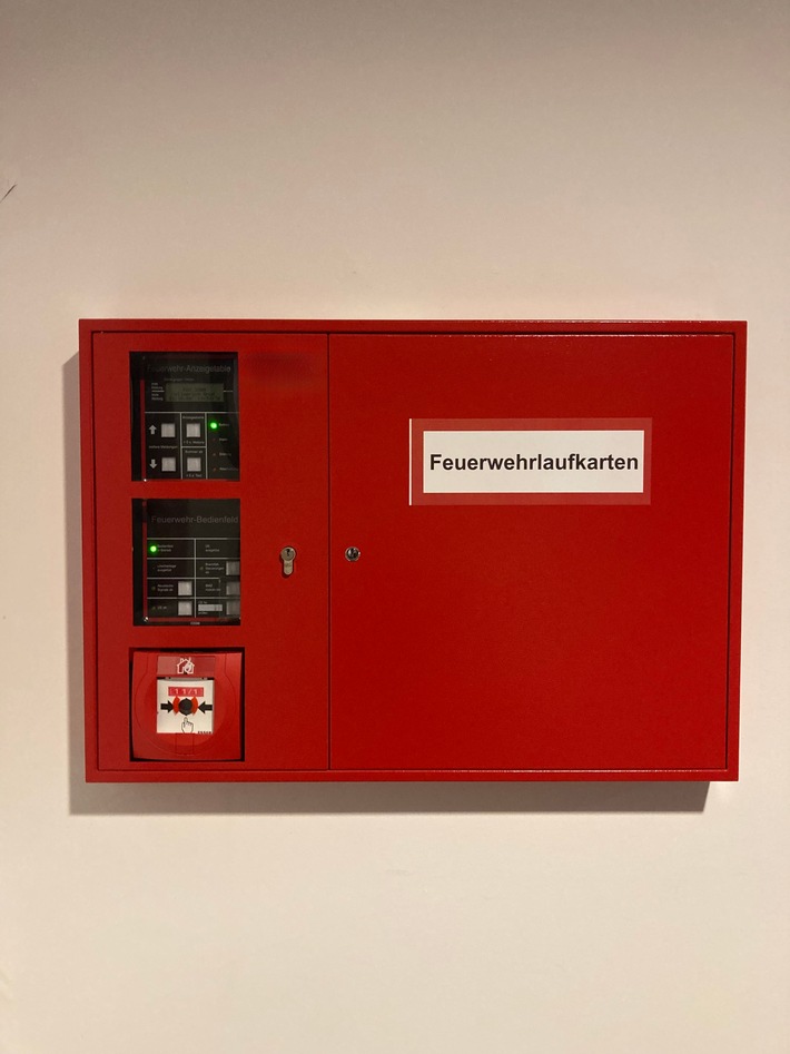 FW-EN: Feuerwehr Hattingen bewältigt zwei Paralleleinsätze am Freitagabend