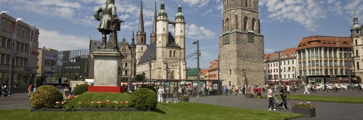 Tag der Deutschen Einheit: Was Menschen über die Veränderung der Gastgeberstadt Halle (S.) denken - "Eine Entwicklung von grau zu bunt und grün"