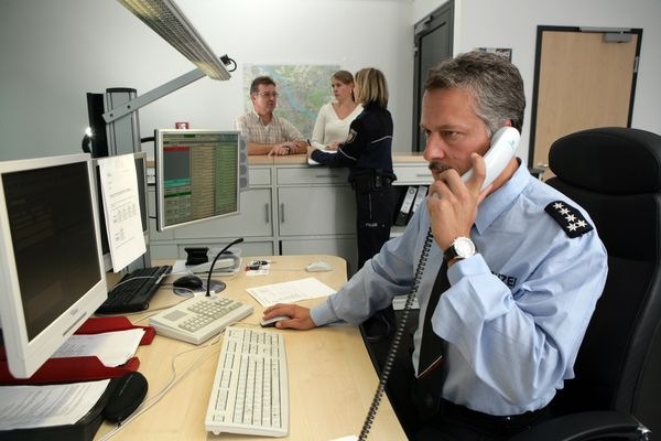 POL-REK: Telefonbetrüger machen auch vor Geschäften nicht halt!/ Rhein-Erft-Kreis