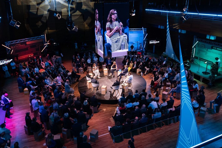 Bau- und Immobilienbranche im Umbruch: NEW bauhaus FESTIVAL 2026 bringt Disruption, Technologie und neue Denkansätze aus Weimar in die Welt