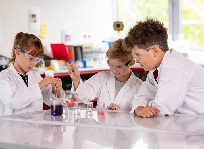 Henkel plant neues MINT-Bildungszentrum in Düsseldorf für mehr als 10.000 Kinder und Jugendliche pro Jahr