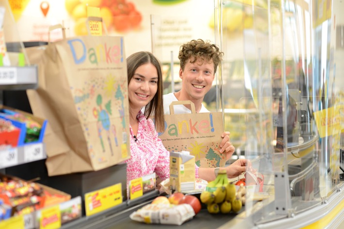 Verkaufsstart der Netto-Spendentasche: Erlös hilft sozialen Projekten für Kinder und Jugendliche