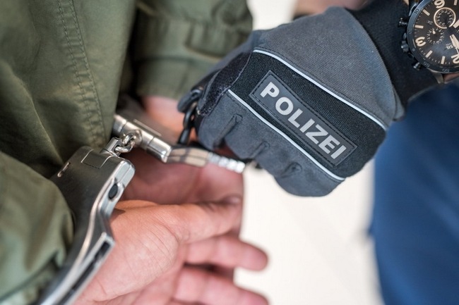 BPOLD FRA: Bundespolizei fasst international gesuchten Sexualstraftäter