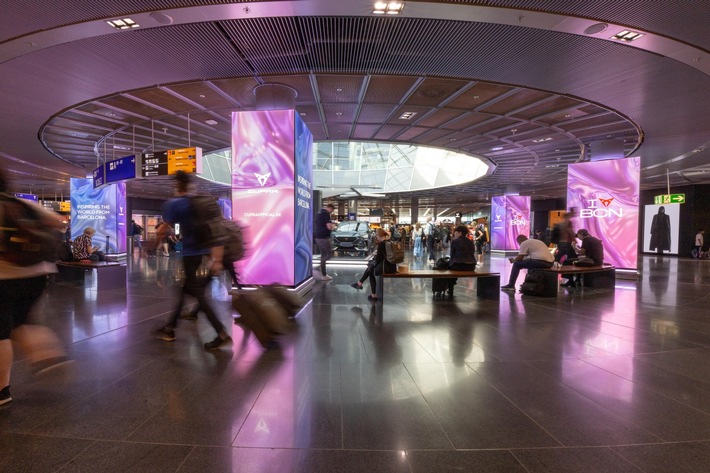 Pressemitteilung: CUPRA baut seinen Markenauftritt am Flughafen Frankfurt weiter aus