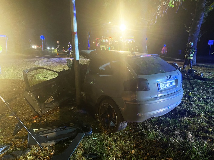 POL-STD: 19-jähriger Autofahrer bei Unfall in Hammah lebensgefährlich verletzt, Einbrüche in Himmelpforten, Harsefeld und Buxtehude