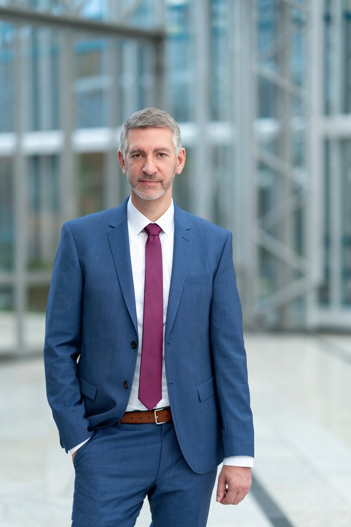 Tim Bröning leitet neu geschaffenen Non-Insurance-Bereich bei der Fonds Finanz