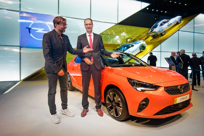 &quot;Opel wird elektrisch&quot;: CEO Michael Lohscheller kündigt auf der IAA nächste Schritte der Opel-Elektro-Offensive an (FOTO)