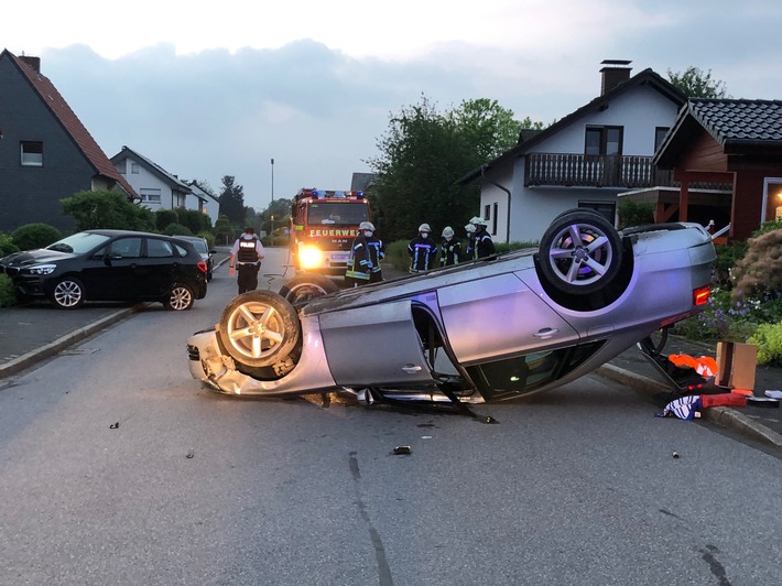 POL-SO: Ense-Höingen - Drogen, kein Führerschein, geklautes Auto, Unfall - mehr geht nicht