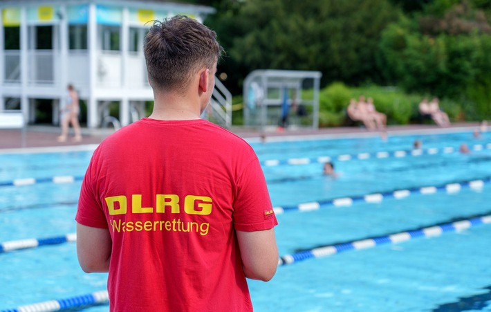Weit mehr als 20.000 Menschen machten den Schwimm-Check: Über 18.000 Abzeichen bei den Schwimmabzeichentagen 2026 vergeben