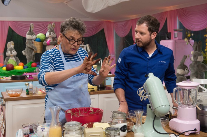 Promis am Rande des Back-Wahnsinns: "Das große Promibacken-
Osterspezial" am Sonntag, 20. März 2016, um 17:45 Uhr in SAT.1