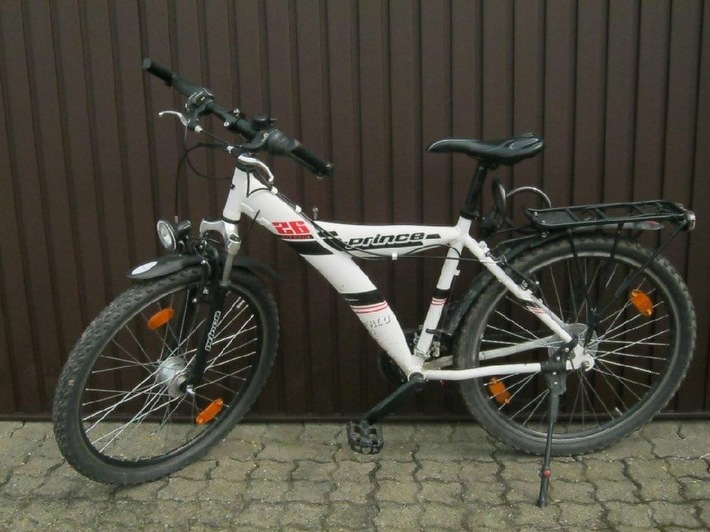 POL-GOE: (225/2015)  Polizei in Duderstadt fragt: &quot;Wem gehört dieses Fahrrad?&quot;
