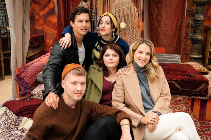 DER NACHNAME und DAMAGED GOODS mit dem Jupiter Award 2023 geehrt