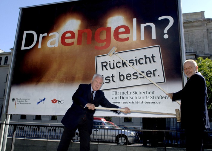 Neues Autobahnplakat Rücksicht ist besser" enthüllt