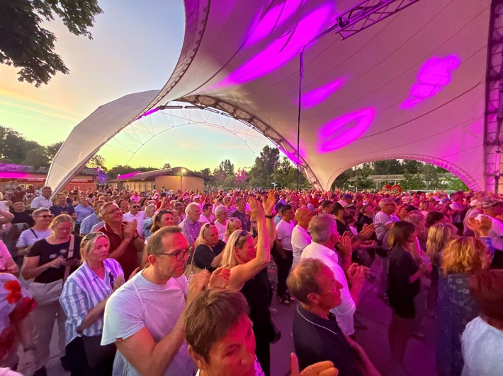 Björn Freitag, Samba & Heiraten – die Highlights bis 30. Juni