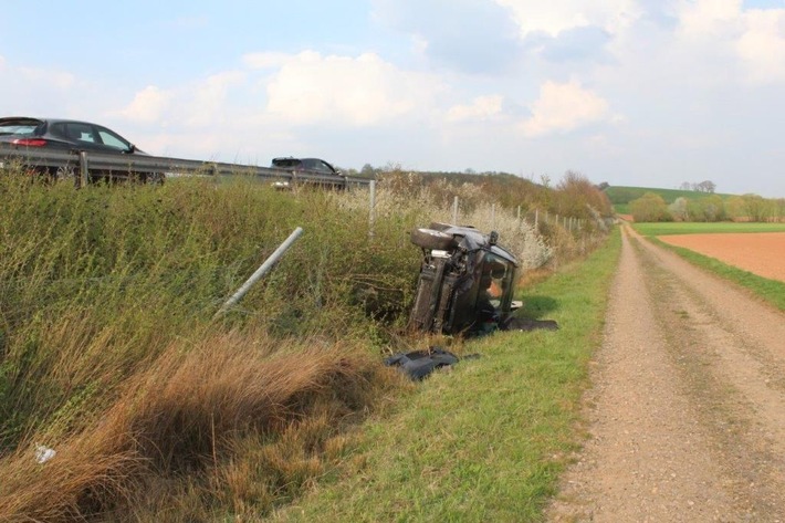 POL-PDKL: A63/Göllheim, Pkw überschlägt sich